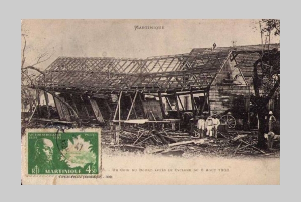 Le bourg après le cyclone du 6 août 1903.