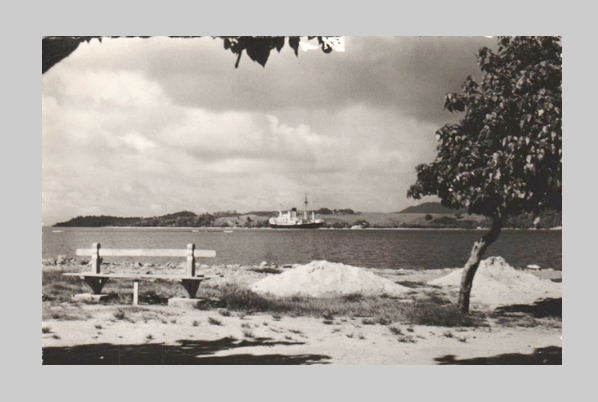 Au mouillage dans la baie.