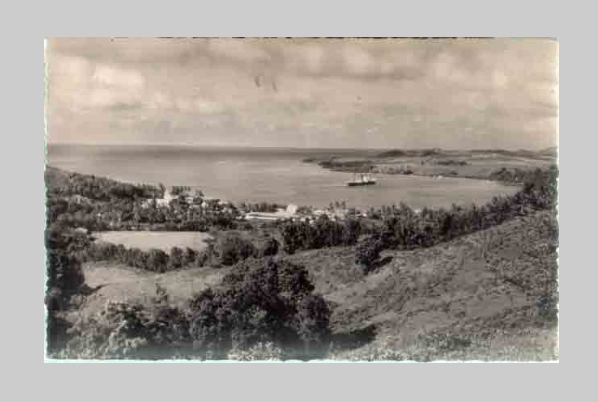 Le bourg et la baie en 1950.